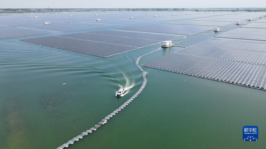 采煤沉陷区“变身”光伏电站 (3)