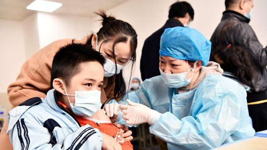 国家卫健委：全国累计报告接种新冠病毒疫苗343462.1万剂次