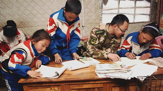 中国这十年·系列主题新闻发布｜民政部深化拓展儿童福利 目前全国养育孤儿16.9万人