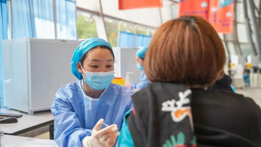 国家卫健委：全国累计报告接种新冠病毒疫苗343439.0万剂次