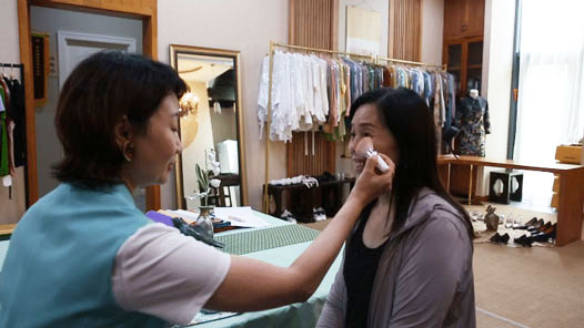 这十年·奋斗在路上丨服装搭配师：为生活“搭”出自信与美好