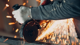 首届大国工匠论坛征文丨弘扬劳模精神是新时代高职院校加强思想政治教育的重要内容