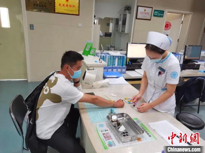 （奋斗者·正青春）传递“生命火种”的烧烤小哥：生命的价值是奉献