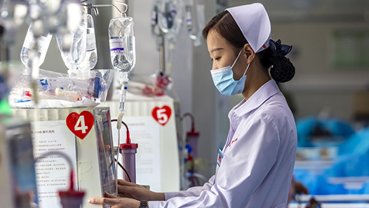 西藏墨脱县人民医院工会委员会慰问生病住院会员职工