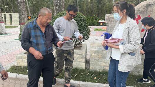 河北省滦州市总工会开展工会法集中宣传活动