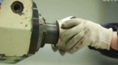 大国工匠 | 曹彦生：为导弹“雕刻”翅膀