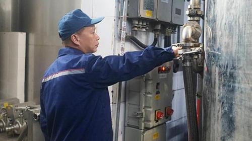 中国梦·大国工匠篇 | 童国强：从酿酒工人到调酒大师的蜕变