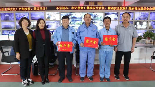 内蒙古土默特左旗总工会开展走访慰问劳动模范活动