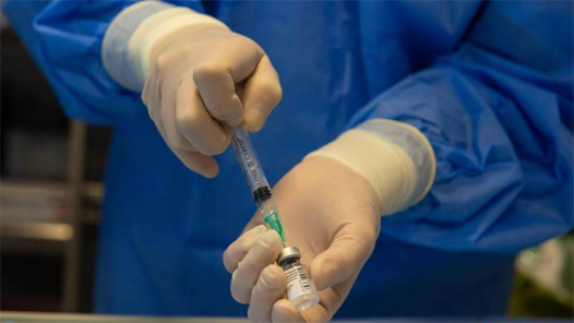 法国启动新冠双价疫苗接种 第四针接种水平仍滞后