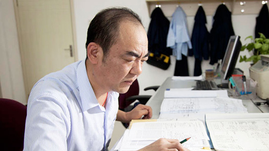 凌伟华：检修现场的“定海神针”是怎样炼成的（组图）