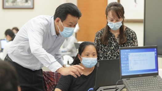 二十大代表风采丨李群：与疫魔竞速的疾控“急先锋”