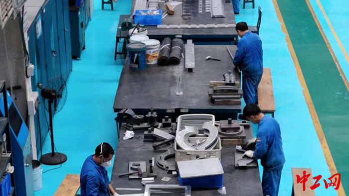 7102厂驻厂职工全力保障科研生产任务顺利进行