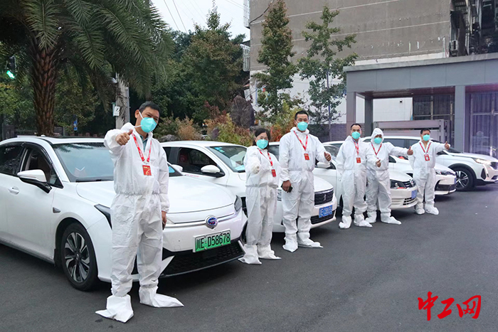 万顺叫车泸州分公司快速响应龙马潭区交通运输局紧急通知和市总工会倡议，紧急集结车队开展志愿服务