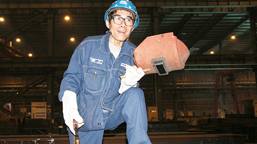 这十年·奋斗在路上｜“穿越”电与火的弧光人生