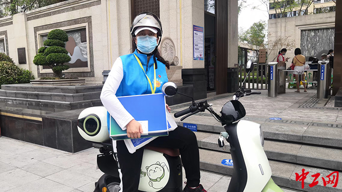 奔忙的“大蓝”