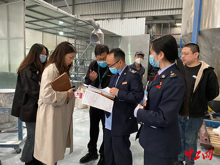 1：进入车间宣传政策