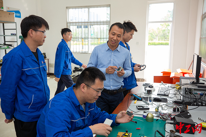 团队研发计重设备控制键盘