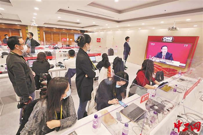 180652_4096x10000 180652_4096x10000