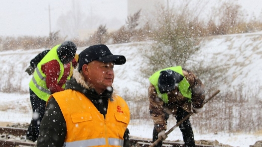 这十年·奋斗在路上｜在钢轨与接触网的舞台上挥洒汗水