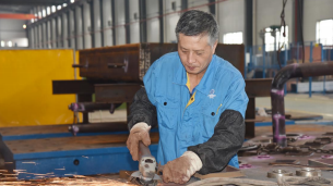 工匠汇·第二批中国纺织大工匠｜何东升：同事们眼中的“王牌冷作工”