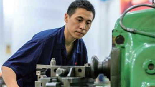 工匠汇·第二届轻工大国工匠｜王荣栋：爱岗敬业，勤学善思