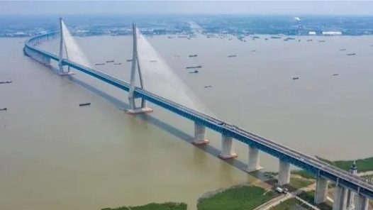 这十年·奋斗在路上 | 大桥的“主任医师”