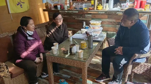 西藏墨竹工卡县总工会慰问一线防疫工作人员