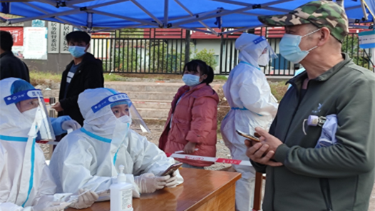 重庆市开州区总工会组织党员志愿者下沉一线助力疫情防控