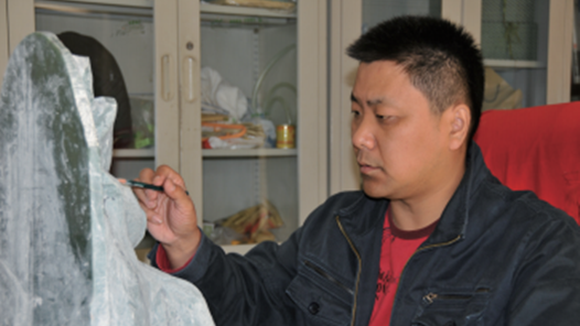 工匠汇·第二届轻工大国工匠｜李东：倡导国学玉文化，弘扬璀璨根基的传承之路