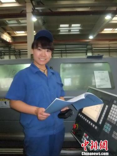 图为工作中的赵晶。受访者供图