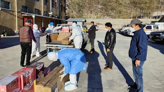 西藏八宿县总工会慰问一线防疫人员
