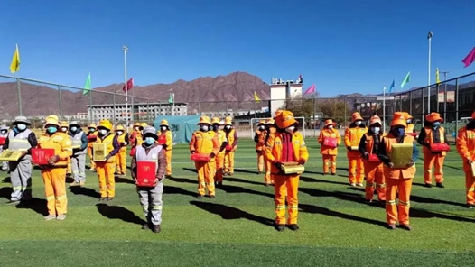 西藏林周县总工会慰问一线防疫人员