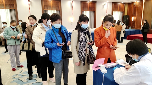 安徽省安庆市总工会开展女职工“两癌”筛查服务活动