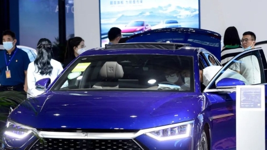 新能源汽车装上“中国芯”