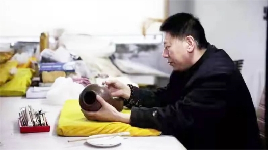 工匠汇·2016年龙江工匠、2021年龙江大工匠| 刘兴印：心怀山水之情，铸就“黑土国宝”