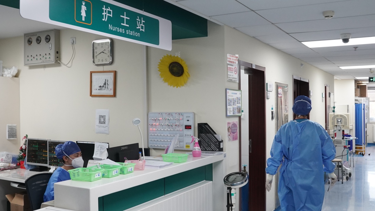 感染重症过峰了吗记者探访北医三院重症病房