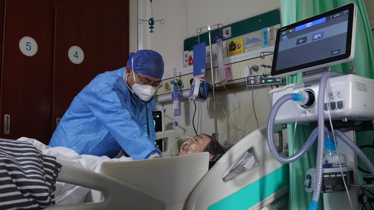 感染重症过峰了吗记者探访北医三院重症病房