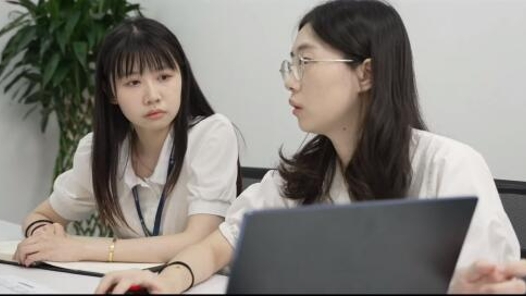 聚焦“她”声音