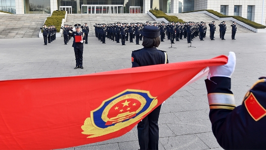 公安机关悬赏征集台湾网红温子渝、陈柏源违法犯罪线索