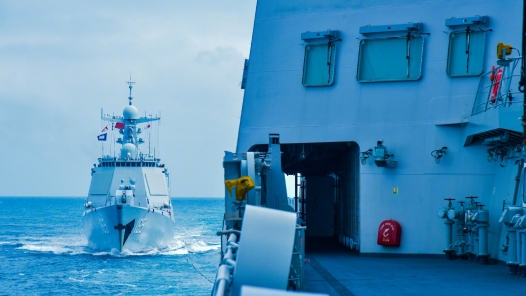 全国人大会议发言人回应南海问题：坚定维护领土主权和海洋权益 愿通过对话协商妥处有关问题