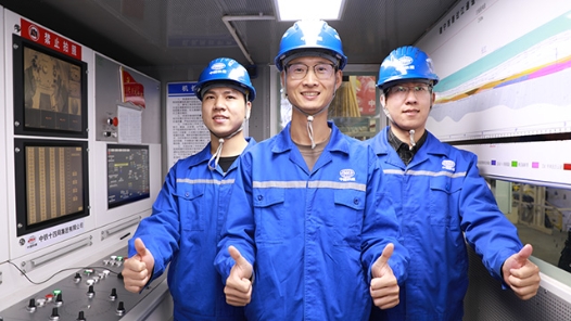 2022最班组丨37 钢铁巨龙的“牙医”