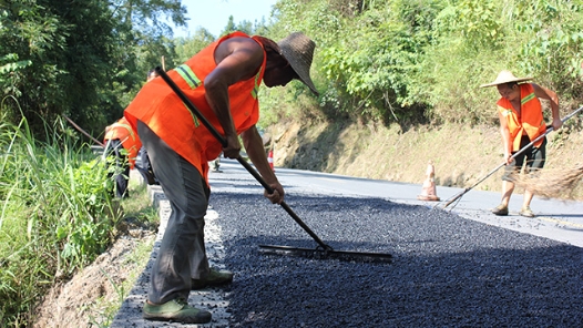 2022最班组丨49 公路 我们一生的坚守