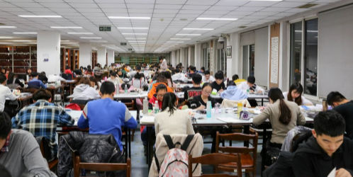 周末调休提案惹争议，反映民意才是提案方向