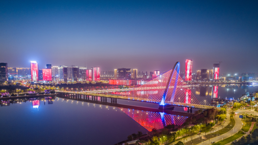 人民日报社论：为实现新时代新征程的目标任务汇聚智慧和力量