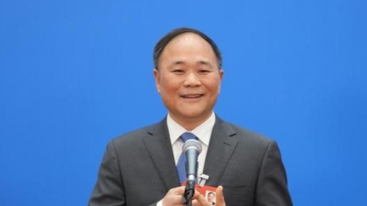 李书福：中国连续8年新能源汽车产销量世界第一