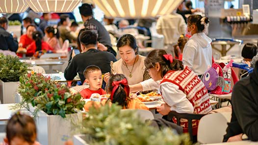 把“两会热点”变成“幸福起点”