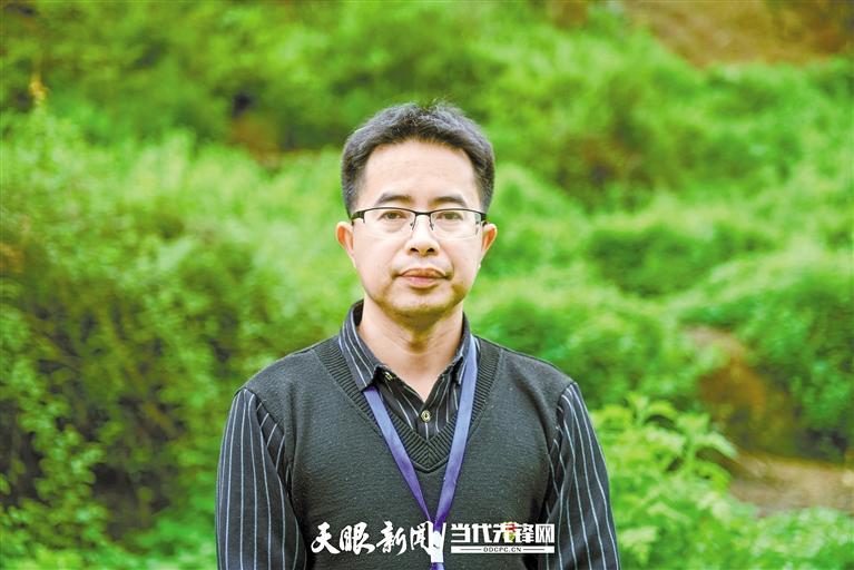 “我给大山当医生14年”——记贵州省地矿局地灾防治高级工程师徐一帆
