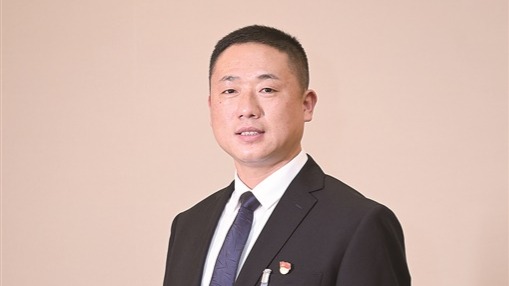 全国人大代表殷翠平：促进传统建筑业农民工向新型建筑产业工人转型