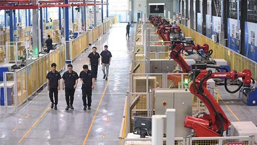 两会瞭望丨让更多产业工人成为技术创新的生力军