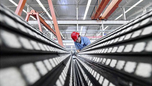 制造业要加速向高端迈进